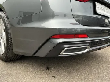 Car image 46