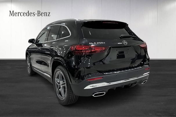 Mercedes-Benz GLA 250 e 160 kW image number 4