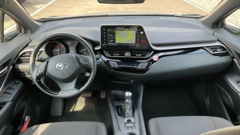 Car image 24