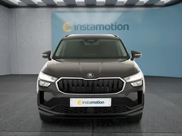 Car image 30