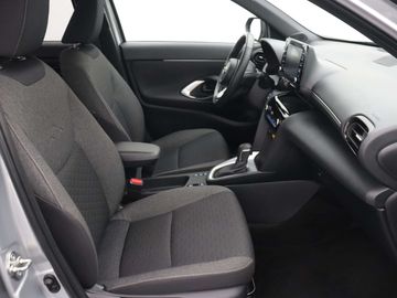 Car image 30