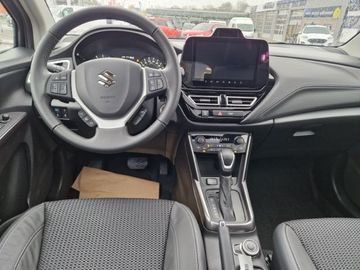 Car image 12