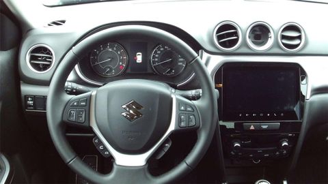 Car image 12