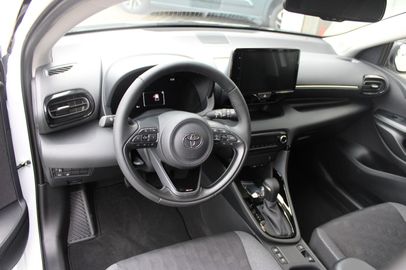 Car image 7