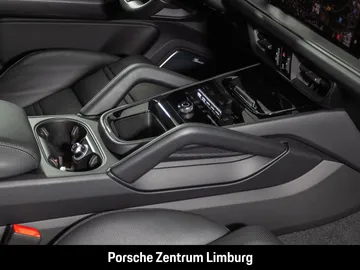 Car image 32