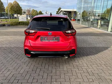 Car image 40