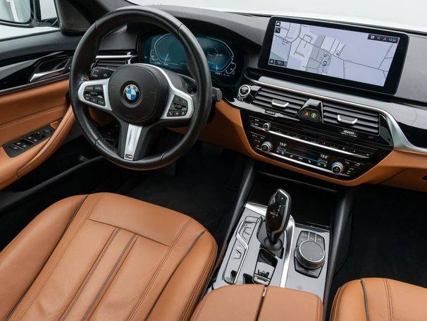 BMW 530 Touring 215 kW image number 29