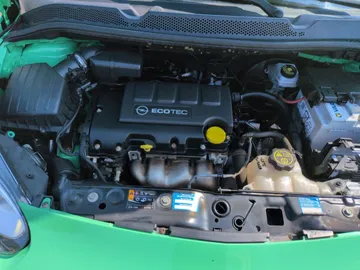 Car image 16