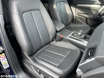 Car image 36