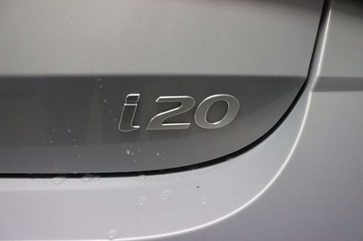 Car image 26