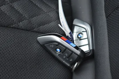Car image 38