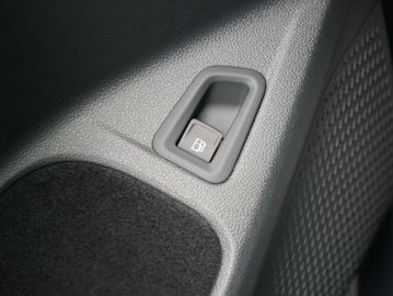 Car image 41