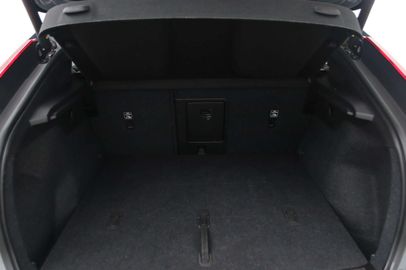 Car image 40