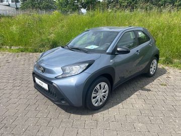 Car image 15