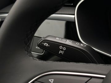 Car image 36