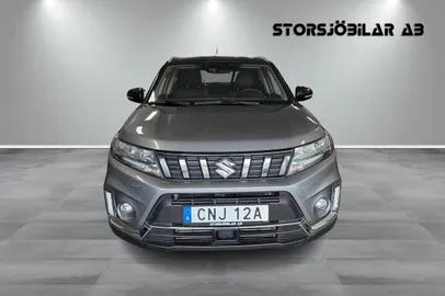 Car image 3