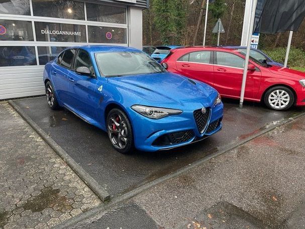 Alfa Romeo Giulia 2.9 V6 Bi-Turbo Quadrifoglio 375 kW image number 2