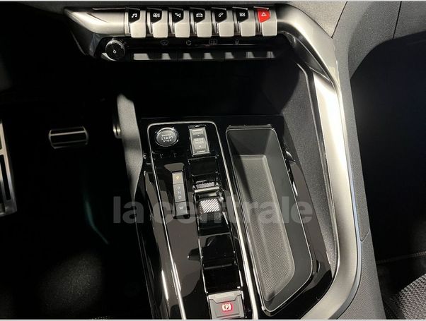 Peugeot 5008 1.2 Hybrid 100 kW image number 8