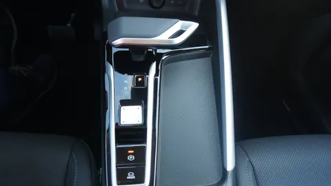 Car image 33