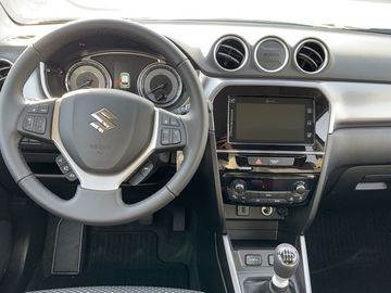 Car image 10