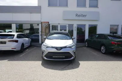 Car image 3