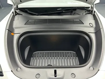 Car image 36