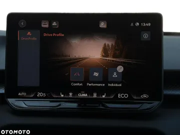 Car image 40