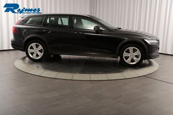 Volvo V60 Cross Country AWD B4 146 kW image number 27