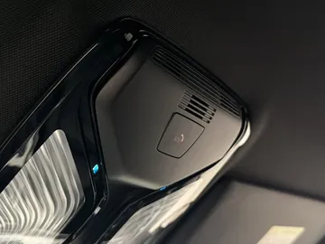 Car image 38