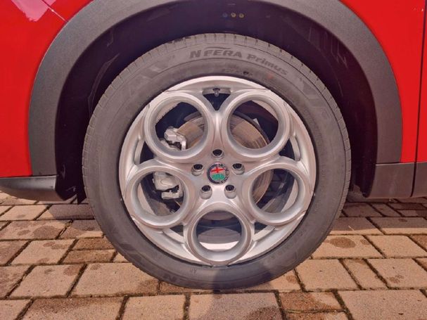 Alfa Romeo Tonale 96 kW image number 13