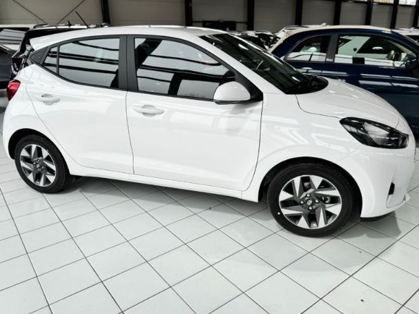 Hyundai i10 1.0 Trend 46 kW image number 2