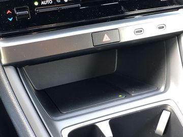 Car image 37