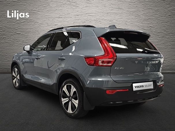 Volvo XC40 Recharge T4 Plus Dark 157 kW image number 2