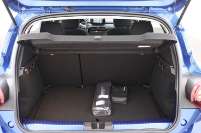 Car image 26