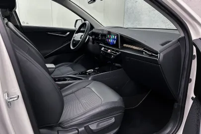 Car image 31