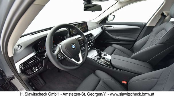 BMW 520d xDrive 140 kW image number 11