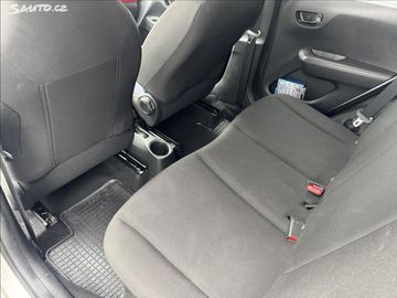 Car image 28