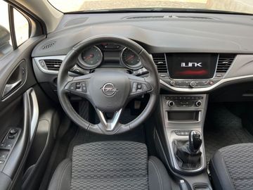 Car image 10