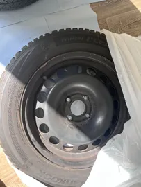 Car image 28
