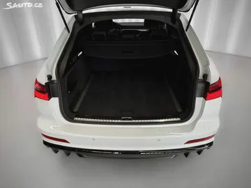 Car image 34