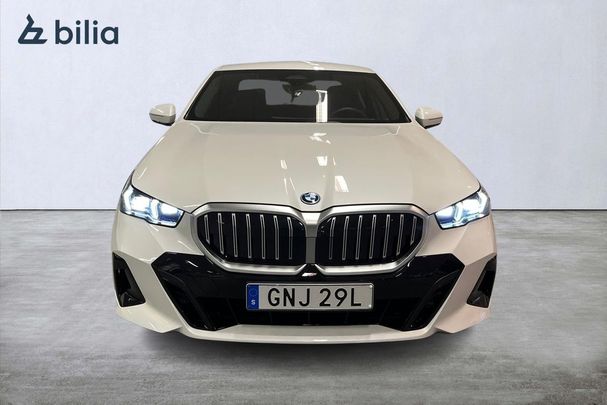 BMW 530 e 221 kW image number 2