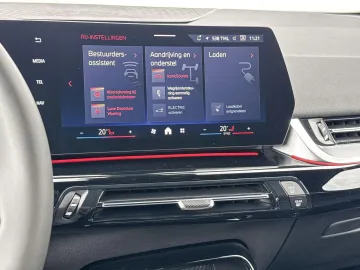 Car image 29