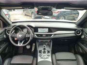 Car image 26