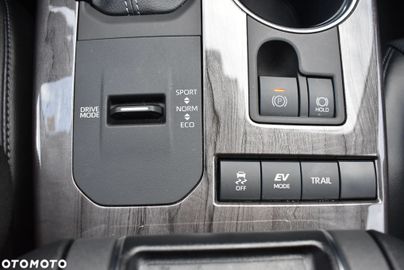 Car image 36