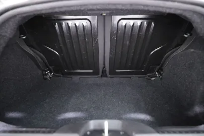 Car image 38