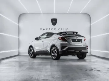 Car image 2