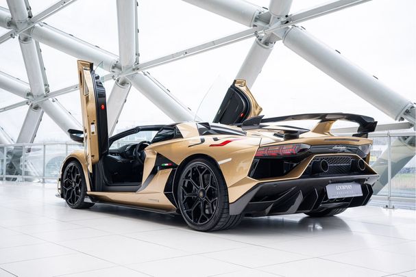 Lamborghini Aventador Roadster SVJ 566 kW image number 1