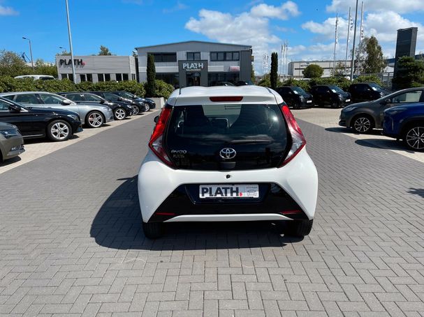 Toyota Aygo 53 kW image number 6