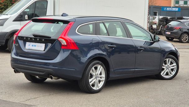 Volvo V60 D5 AWD 158 kW image number 4