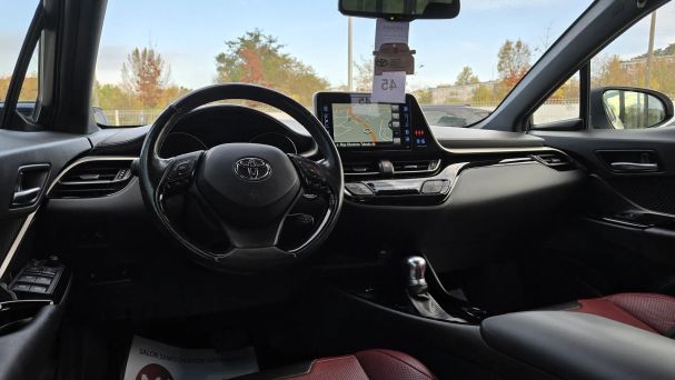 Toyota C-HR 90 kW image number 23